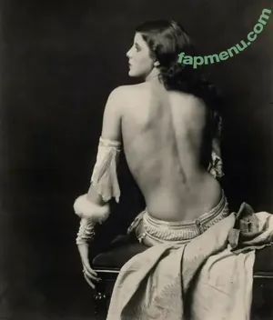  nude photo #0001