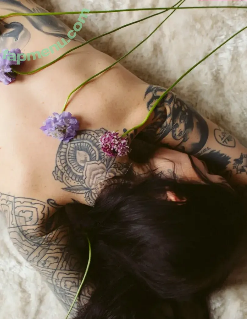 Grace Neutral nude photo #0018 (graceneutral)