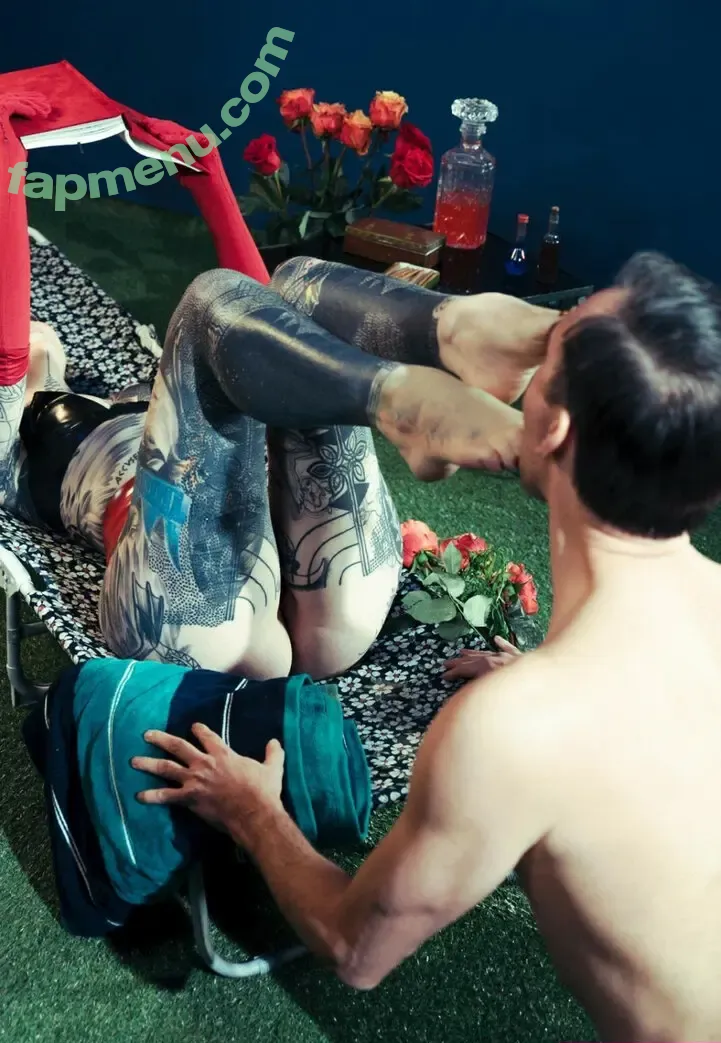 Grace Neutral nude photo #0023 (graceneutral)