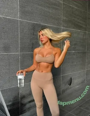 Grace Quigley / gracequigleyyy nude photo #0060