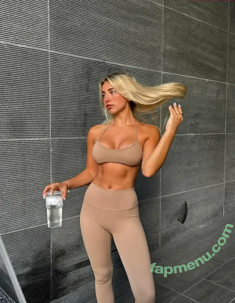 Grace Quigley nude photo #0060 (gracequigleyyy)