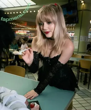 Grace Van Dien / biancasotelo14 / bluefille - / gracevandien nude photo #0198