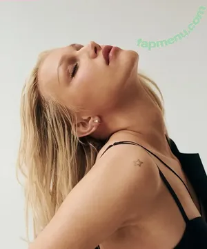 Grace VanderWaal / gracevanderwaal nude photo #0144
