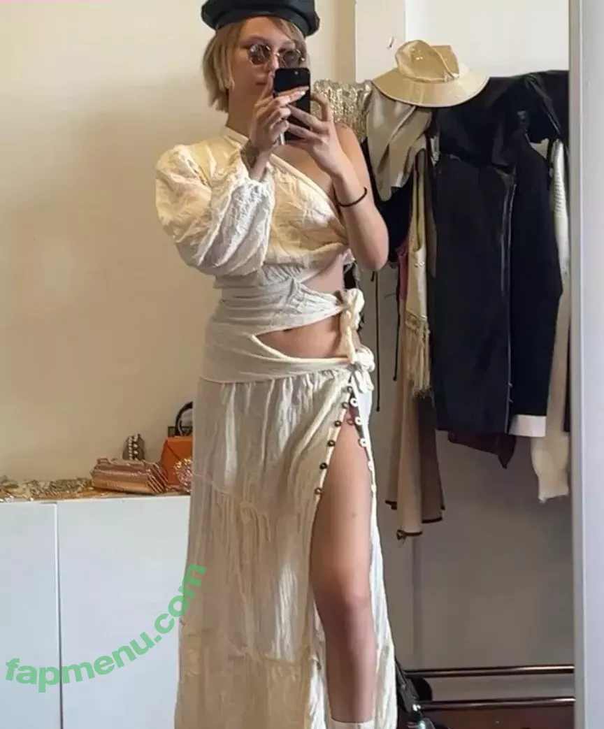 Grace VanderWaal nude photo #0021 (gracevanderwaal)