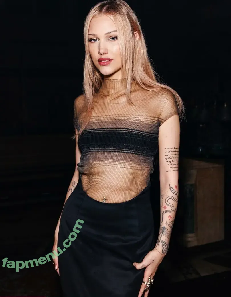 Grace VanderWaal nude photo #0208 (gracevanderwaal)