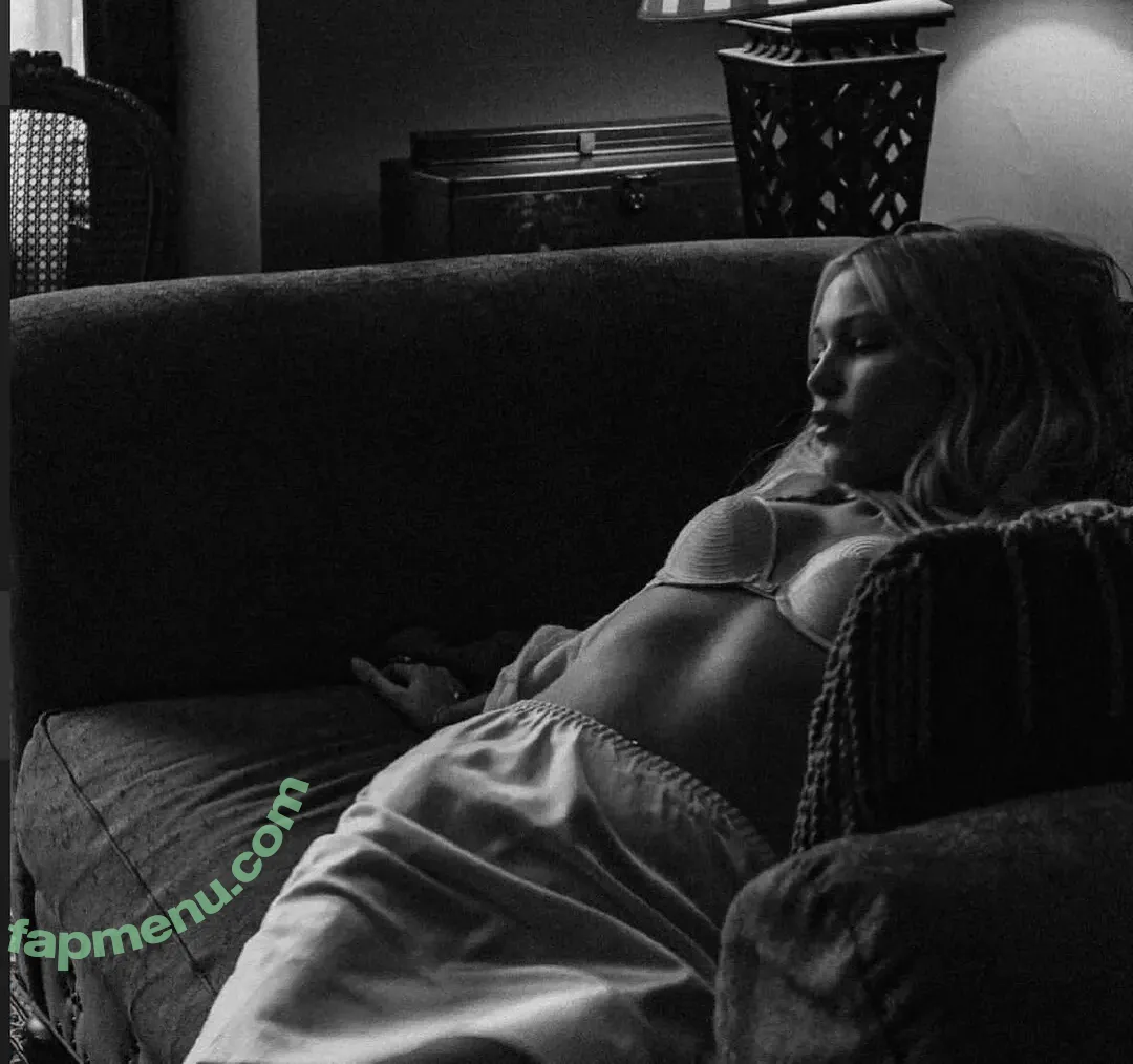 Grace VanderWaal nude photo #0243 (gracevanderwaal)