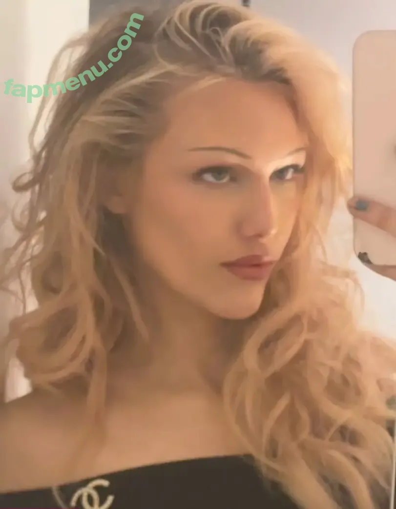 Grace VanderWaal nude photo #0255 (gracevanderwaal)