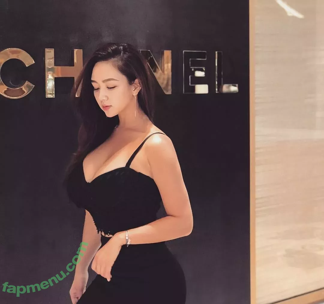 graceK nude photo #0007 (bygrace / grace-kx / gracekim / yt.gracek)