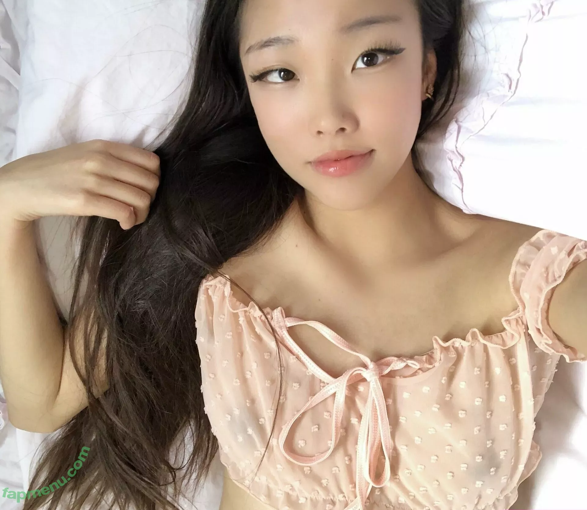 Gracesongx nude photo #0074 (goodgir1 / goodgirl1)