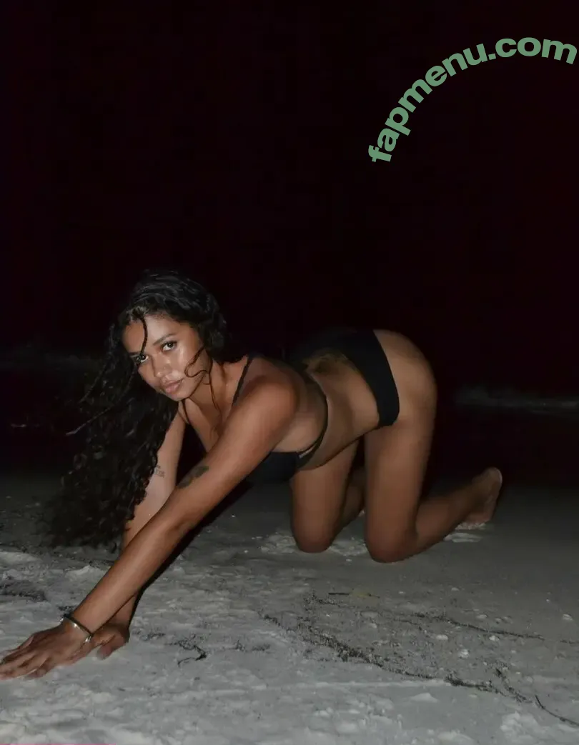 Gracie Walker nude photo #0005 (graciew453 / graciewalker45)