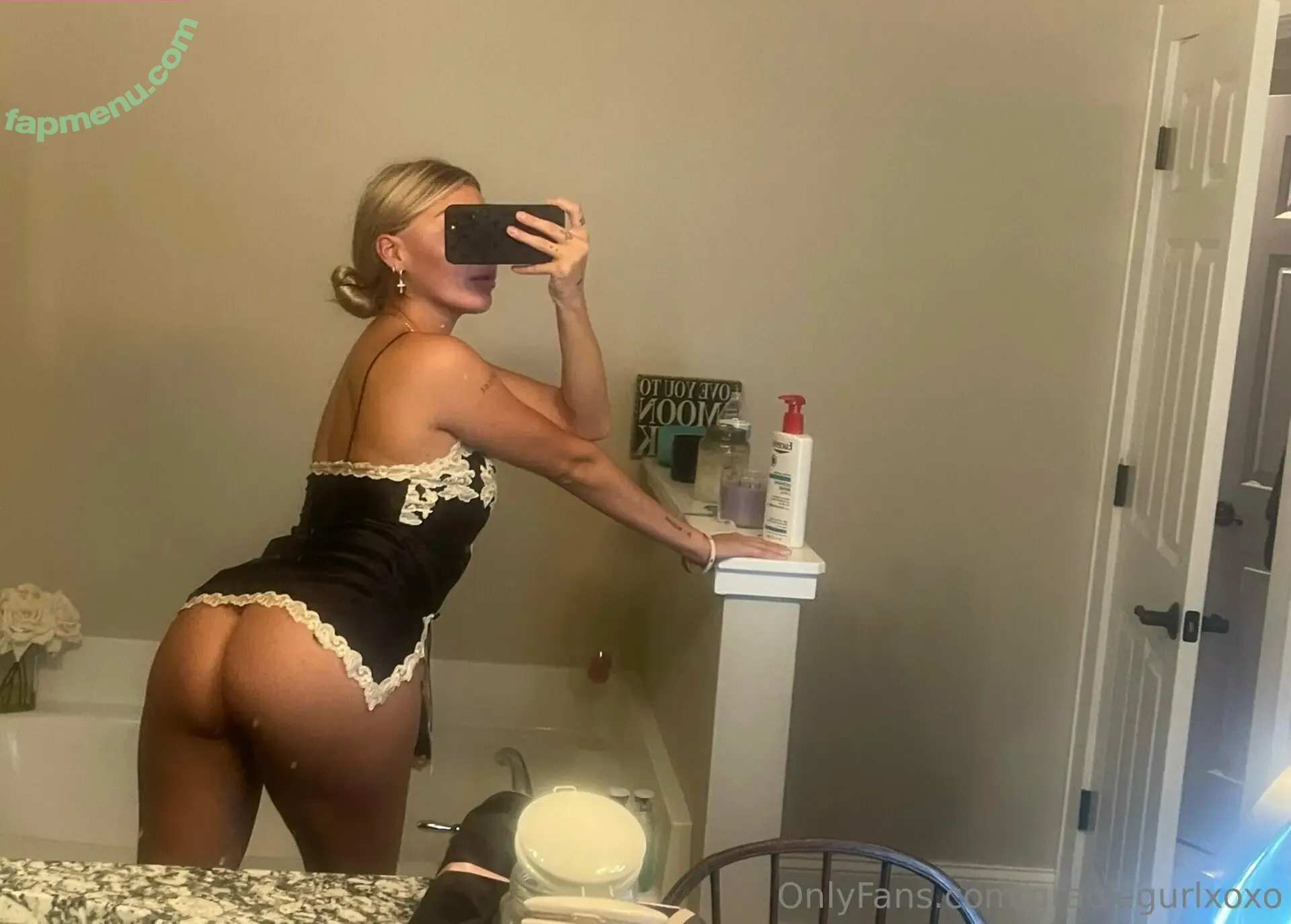 graciegurlxoxo nude photo #0003 (graciegrace_xoxo)