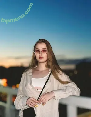 gracyestusweet / grasy_gamer nude photo #0137