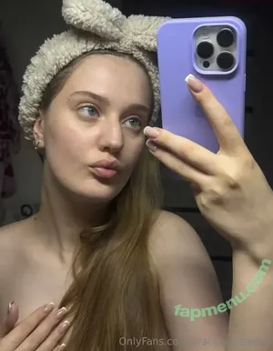 gracyestusweet / grasy_gamer nude photo #0142