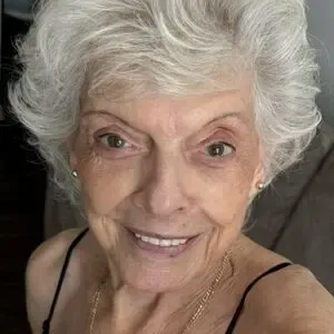 Grandma Linda / Linda Hope nude photo #0002