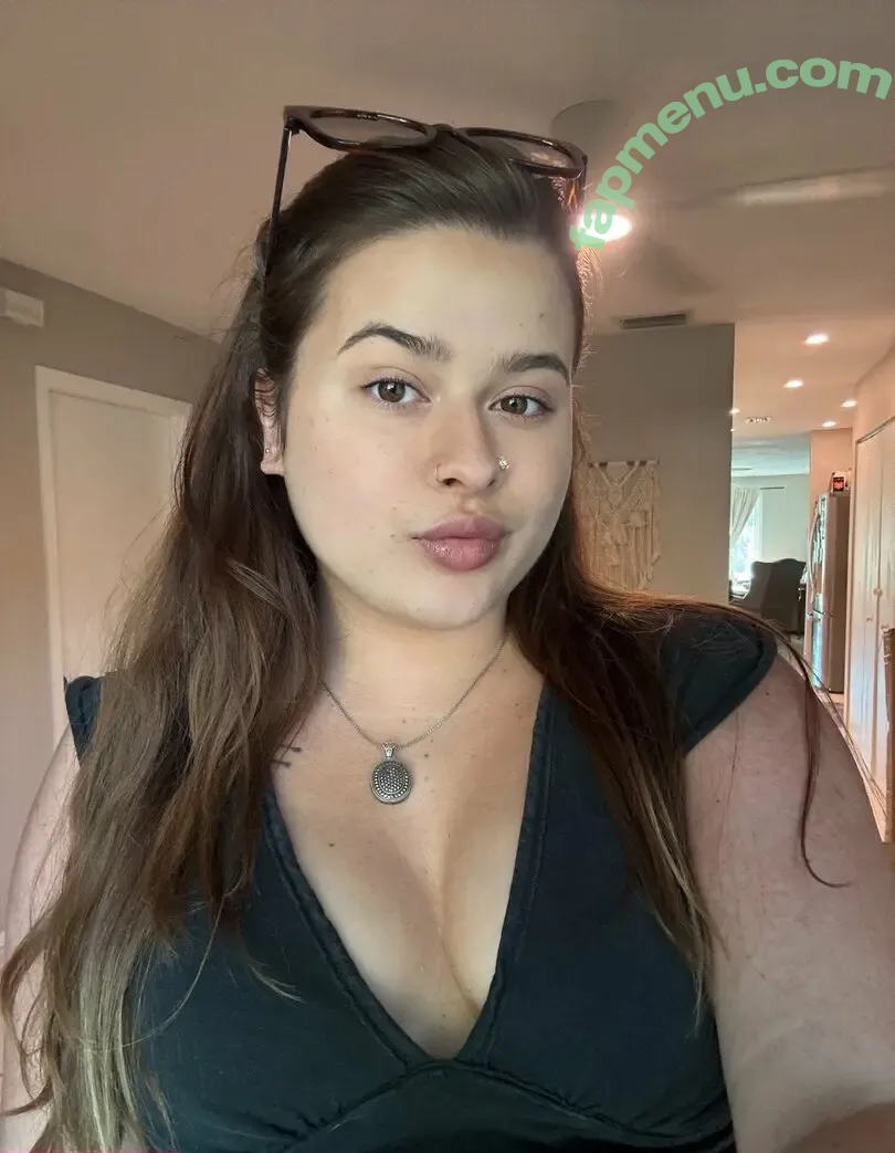 greengabi nude photo #0001 (green.gabi)