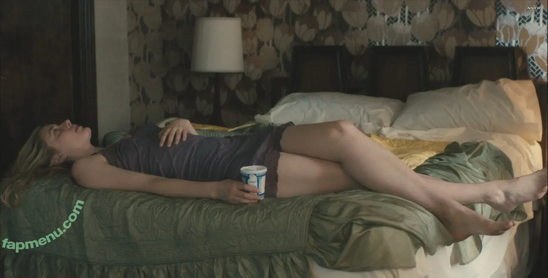 Greta Gerwig nude photo #0001 (officialgretagerwig)