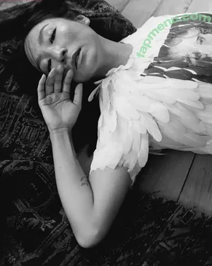 Greta Lee / gretaleeunofficially nude photo #0099