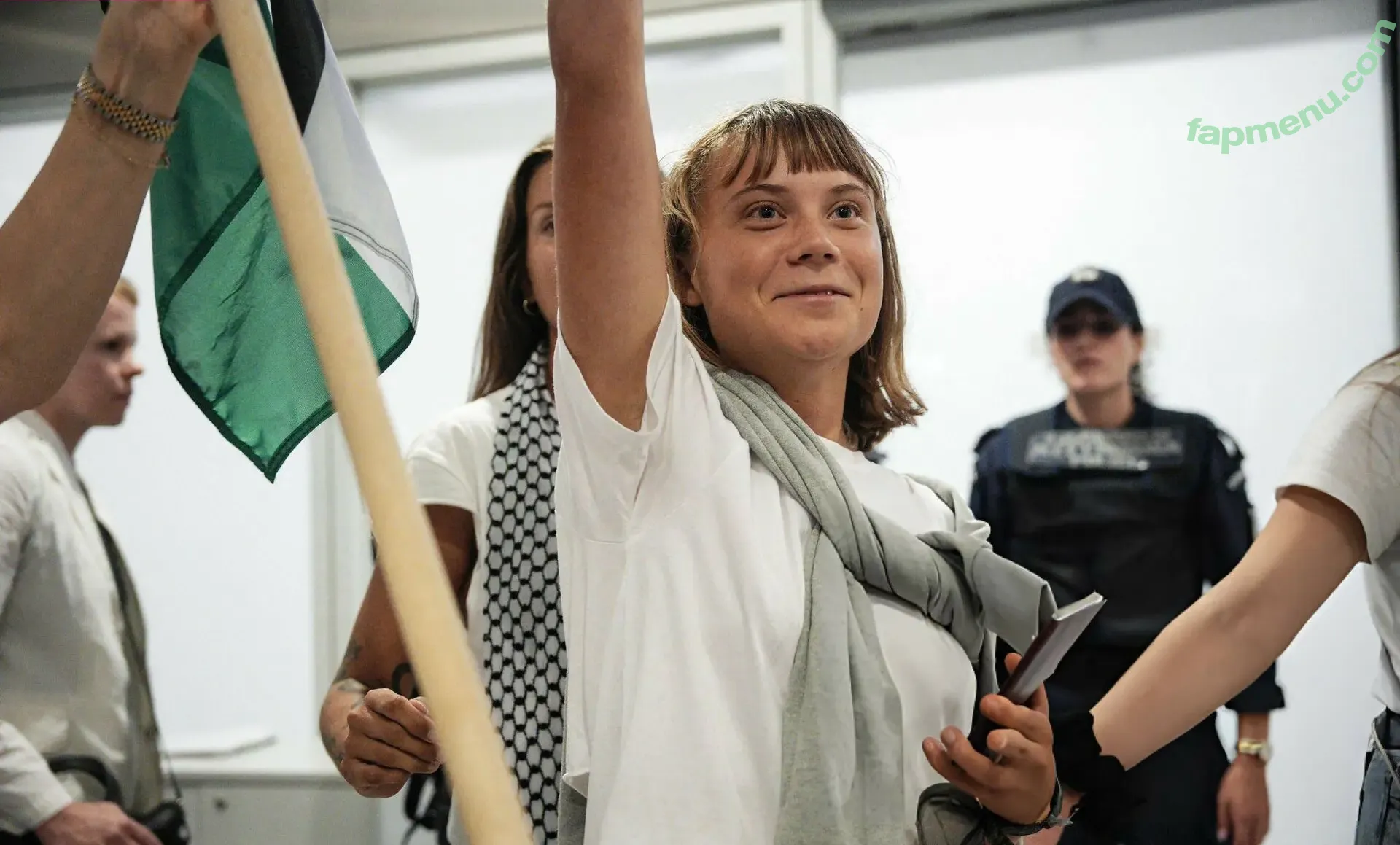 Greta Thunberg nude photo #0045 (gretathunberg)