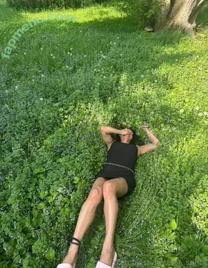 grippieredd / trippieredd nude photo #0016