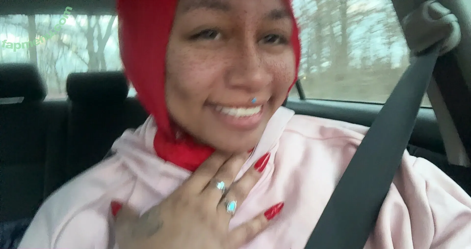 grippieredd nude photo #0007 (trippieredd)