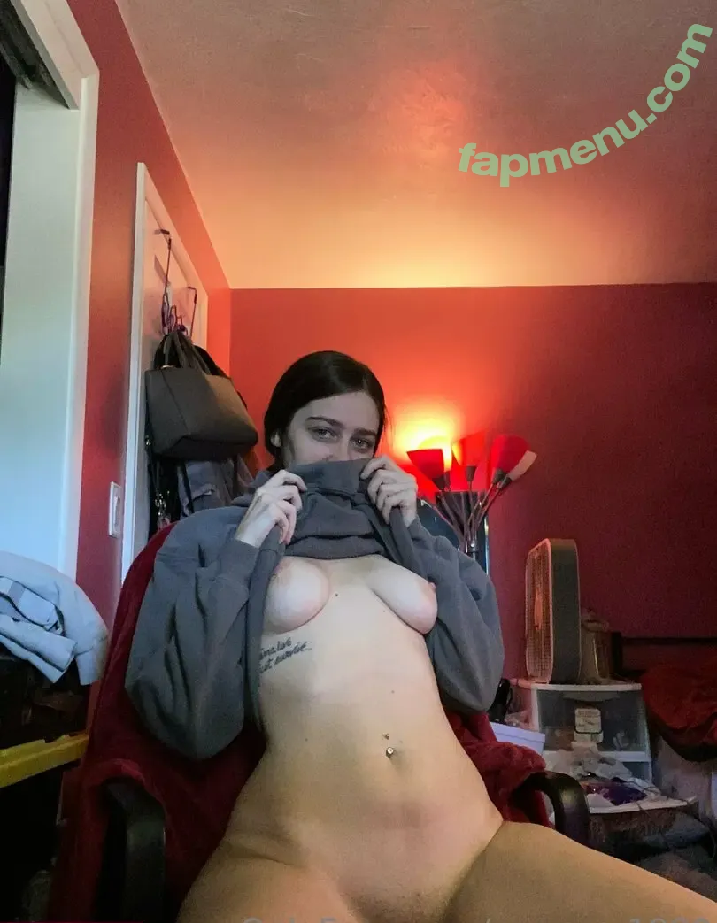 grlnxtdr_1999 nude photo #0024 (sheeis_robinjay)