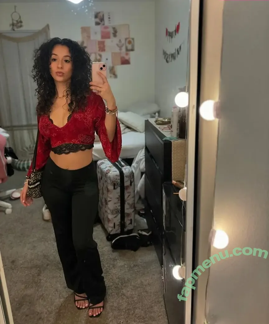 GroovyMya nude photo #0003 (groovy_mya)