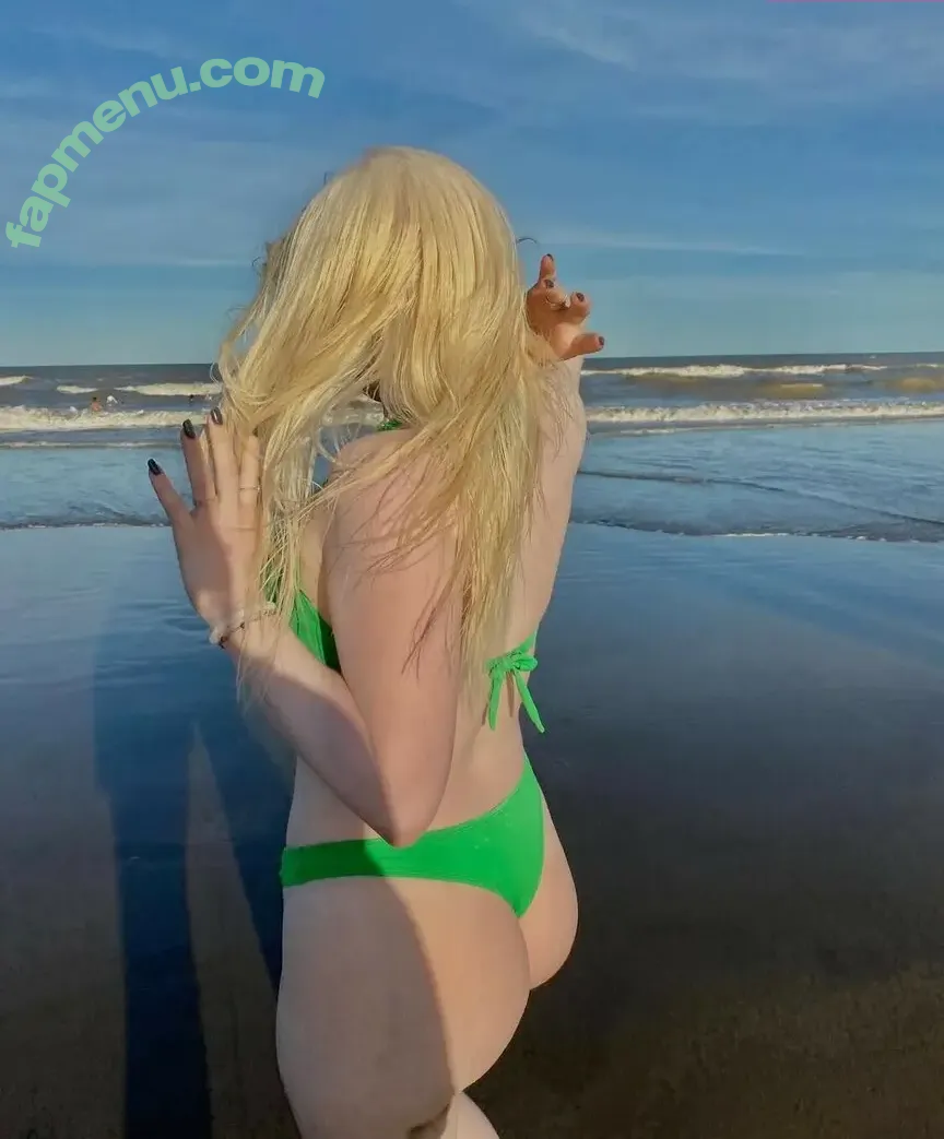 Guada Scarione nude photo #0003 (Bellawinterx / guada.scarione)