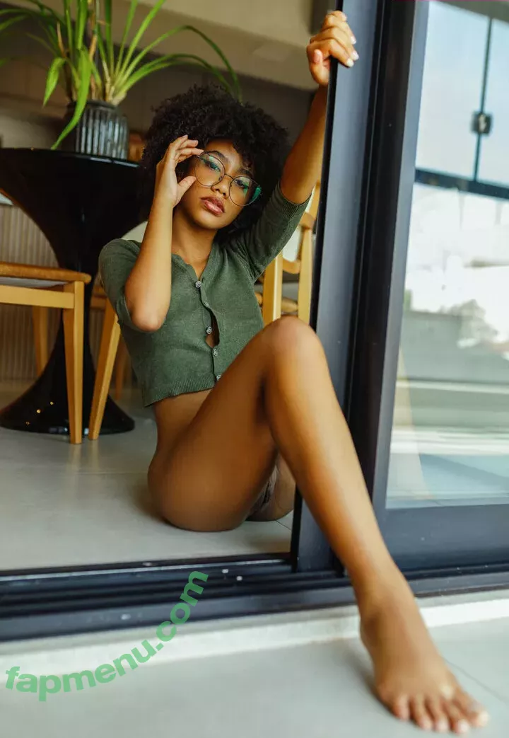 Guapamag nude photo #3991 (Guapamag)