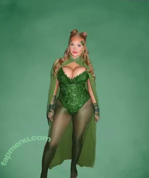 Gudrun Svava / guggaigummibat nude photo #0107