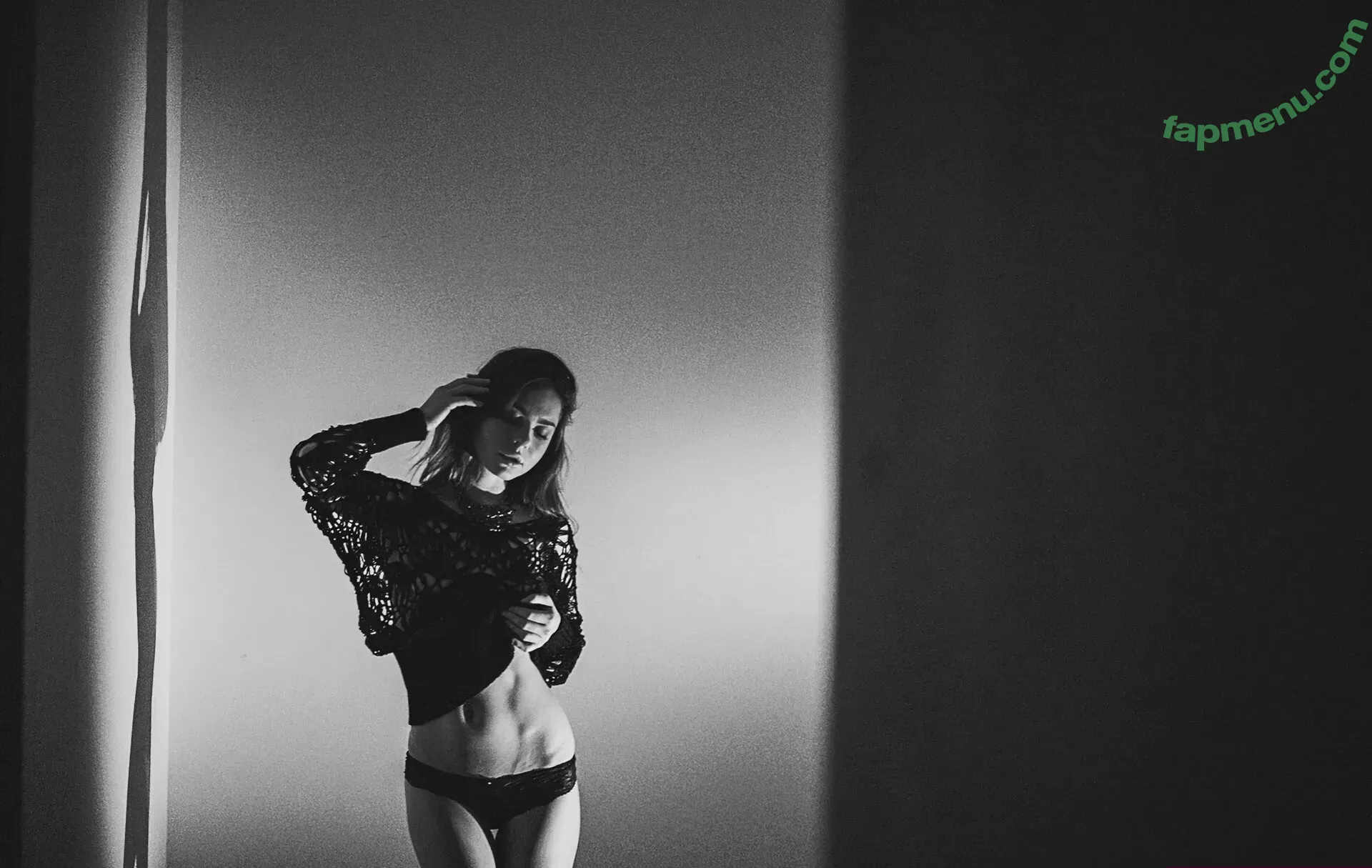 Guerlain nude photo #0401 (Anastasia S / Dominika / Lili / Lily C / Lily Chey / Nasty Q. / lea_guerlin / sia89)