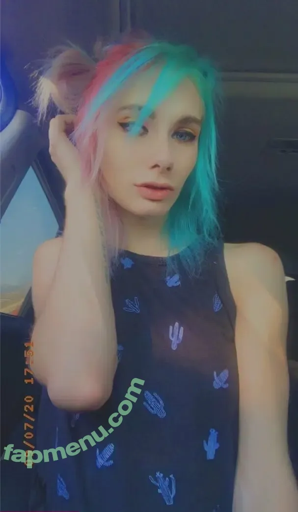 gupii.gupz nude photo #0025 (guppy_hugz)