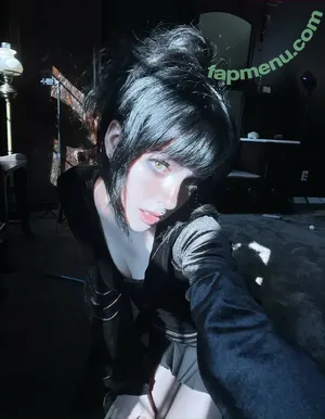 Gutknot / Vitt / Vitta nude photo #0245