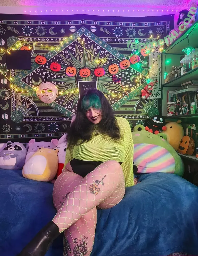 gutr0tted nude photo #0041 (gutr0tt)