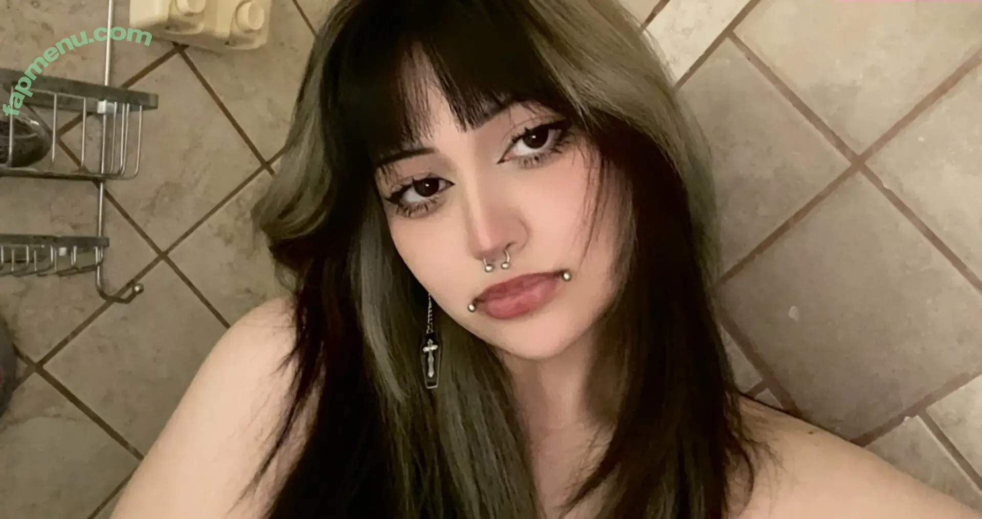 Guttergore1 nude photo #0014 (Victoria / bytebney / guttergore / ivnescne)