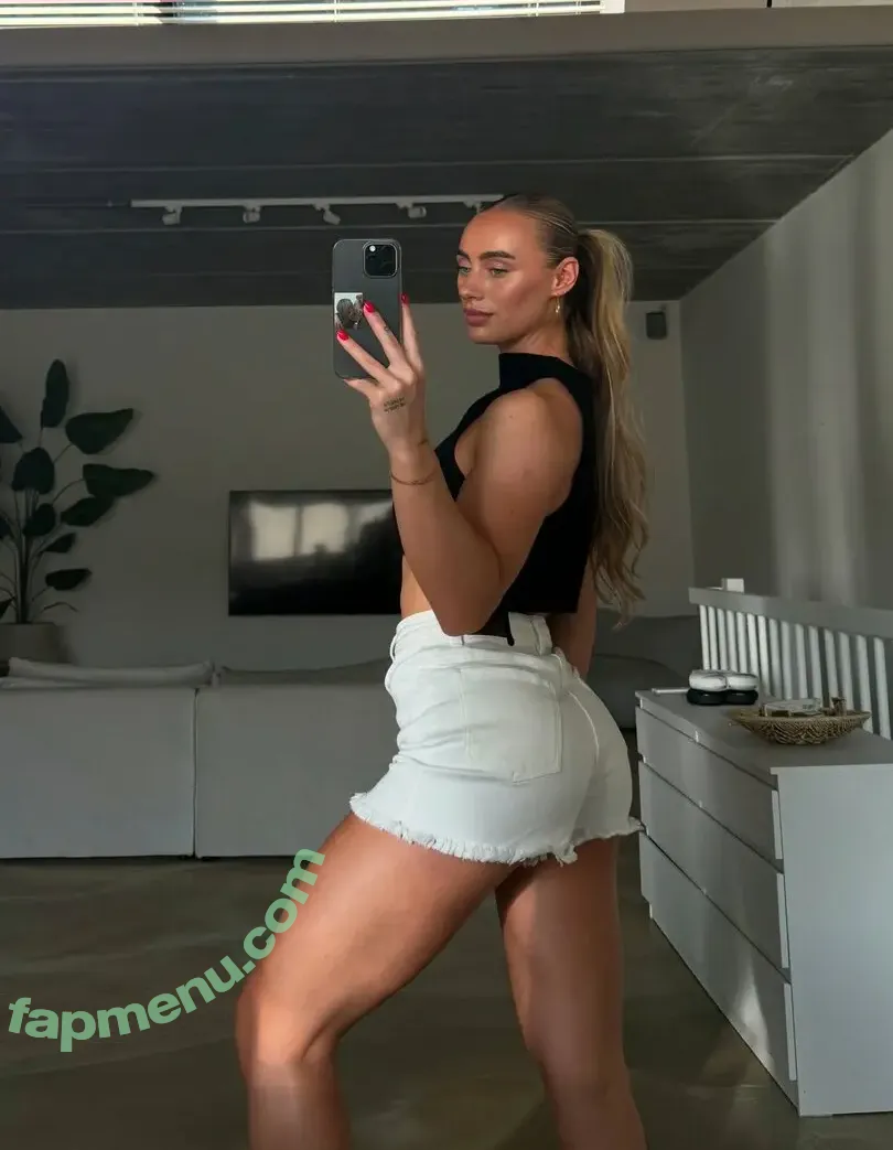 Guusje Van Geel nude photo #0114 (guusje / guzdoes)