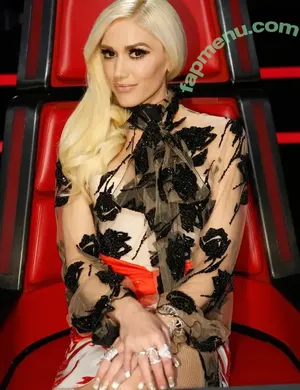 Gwen Stefani / gwenstefani nude photo #0086
