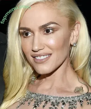 Gwen Stefani / gwenstefani nude photo #0092