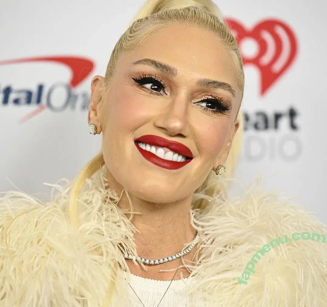 Gwen Stefani nude photo #0113 (gwenstefani)