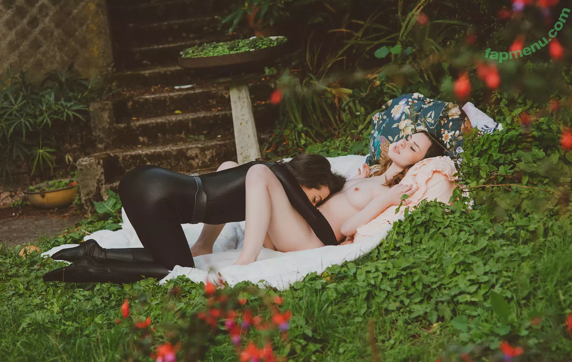 gwenhoney nude photo #0130 (gwenhoney)