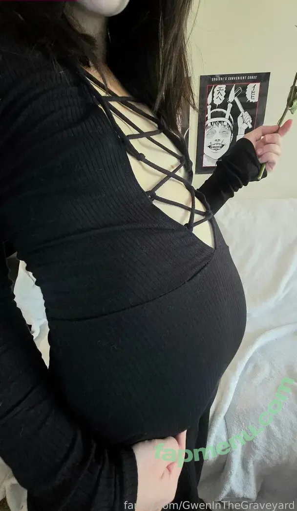 GwenInTheGraveyard nude photo #0016 (gwens.graveyard)