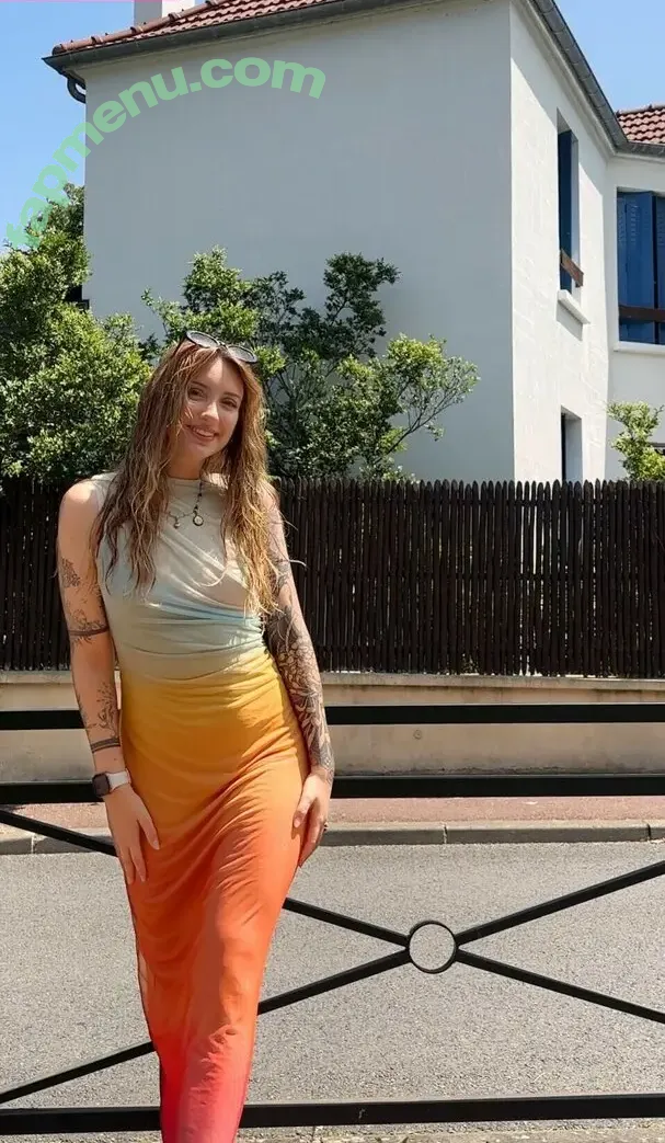 Gwenn nude photo #0001 (Gwennlins / gwensingervip)