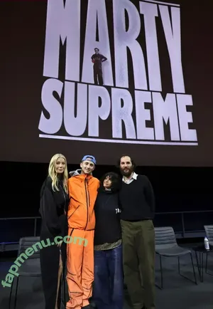 Gwyneth Paltrow / GwynethPaltrow nude photo #0738