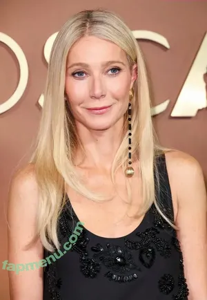 Gwyneth Paltrow / GwynethPaltrow nude photo #0758