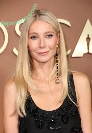 Gwyneth Paltrow / GwynethPaltrow nude photo #0773