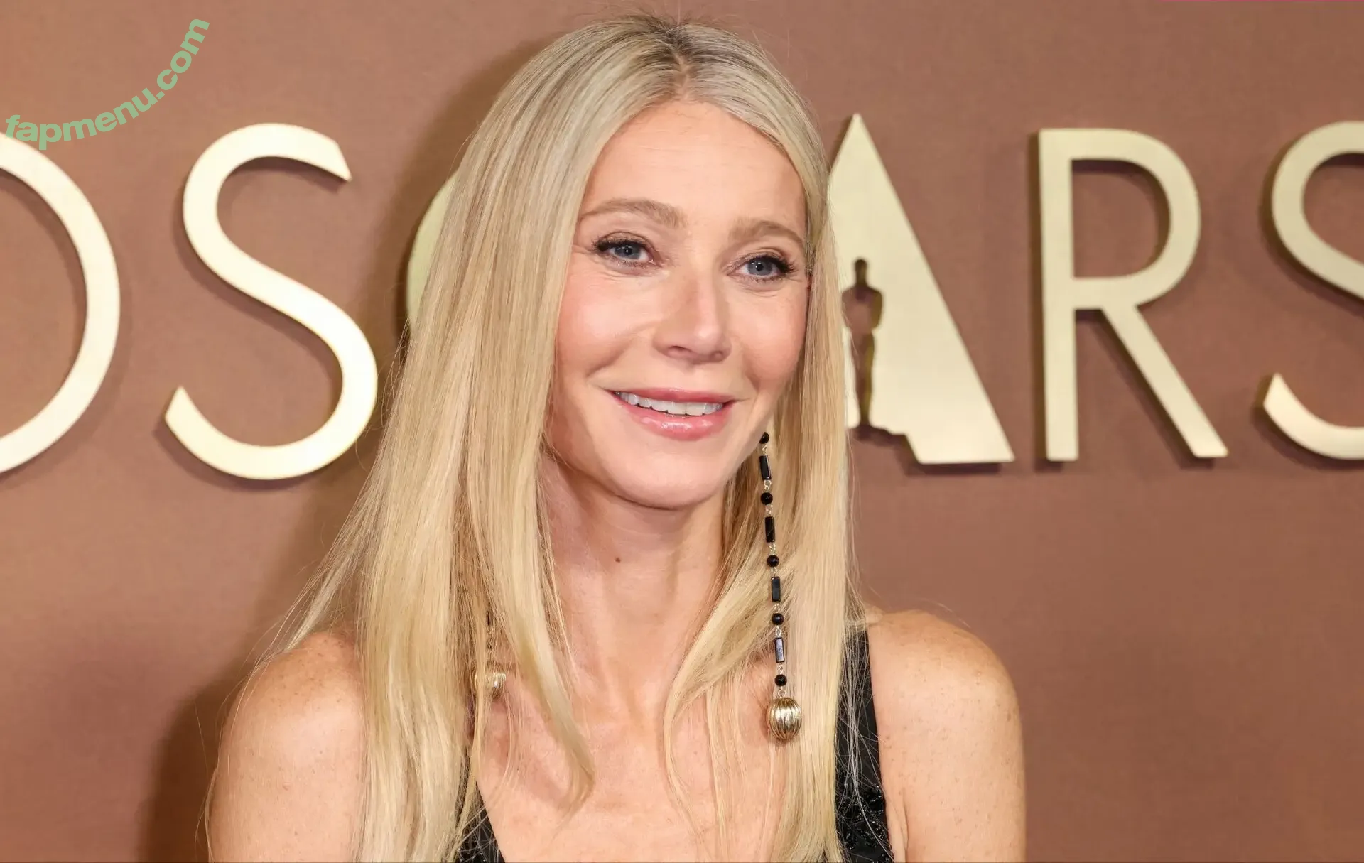 Gwyneth Paltrow nude photo #0774 (GwynethPaltrow)