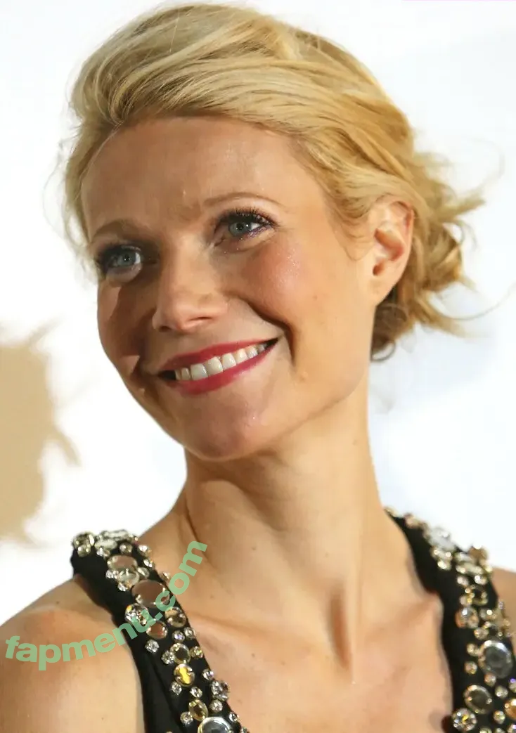 Gwyneth Paltrow nude photo #0850 (GwynethPaltrow / GwynethPaltrowOfficial)