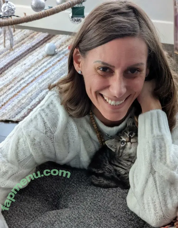 gypsyhippievault nude photo #0029 (Gypsyhippie)