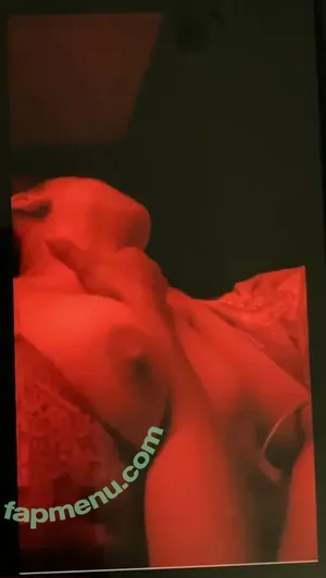 h3llokitty4eva6 / atiyyvh nude photo #0021