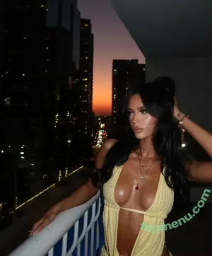 hab_.2017 / Hadil nude photo #0009
