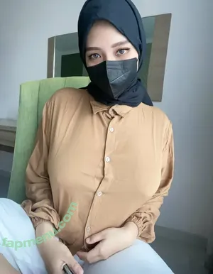 HabibtiSalma /  / CamillaReese / HijabCamilla / nazley272 nude photo #0045